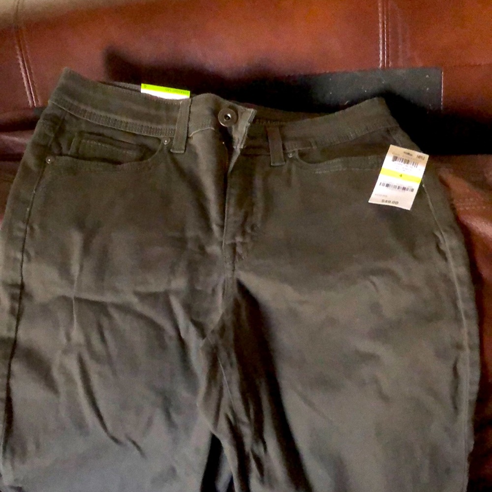 Size 4 style and co straight leg